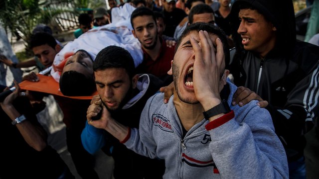 Funeral for one of the Gaza Strip's 59 mortalities (Photo: MCT)