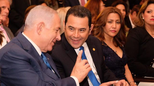 Prime Minister Netanyahu (L) with Guatemala's President Jimmy Morales (Photo: Yoav Dudkevitch)