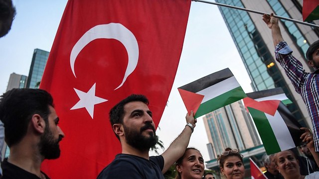 הפגנות באיסטנבול טורקיה (צילום: AFP)