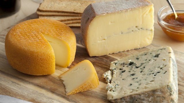 Сыр к празднику Шавуот. Фото: shutterstock