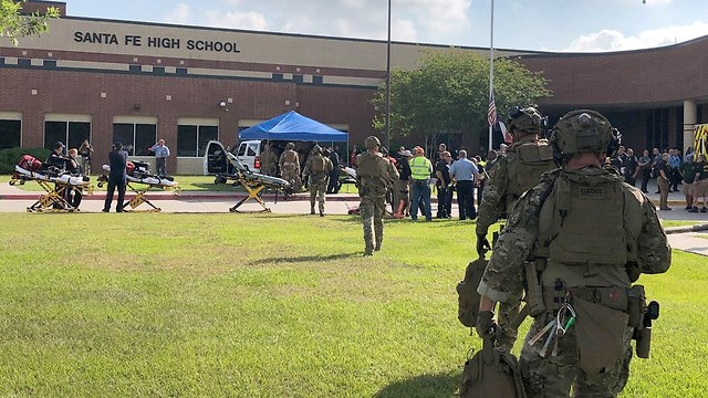 אירוע ירי בבית ספר בסנטה פה טקסס (צילום: רויטרס)