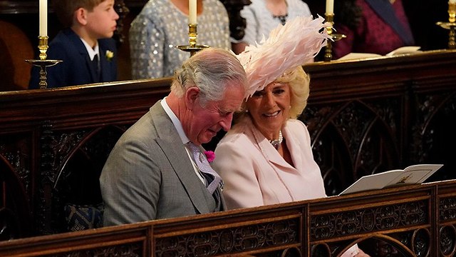 הנסיך צ'ארלס עם קמילה ב חתונה מייגן מרקל הנסיך הארי טירת וינדזור בריטניה (צילום: AP)