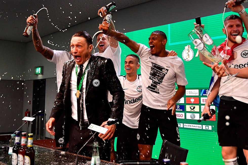 ניקו קובאץ' פרנקפורט גביע גרמני (צילום: AFP)