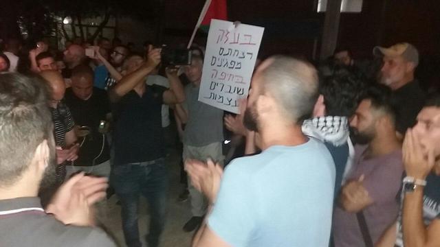 כוננות לקראת הפגנת התמיכה בתושבי עזה מחוץ לבית משפט השלום בחיפה (צילום: זהר שחר)