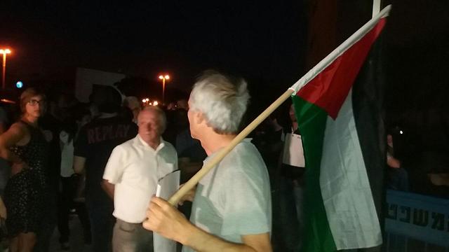 כוננות לקראת הפגנת התמיכה בתושבי עזה מחוץ לבית משפט השלום בחיפה (צילום: זהר שחר)