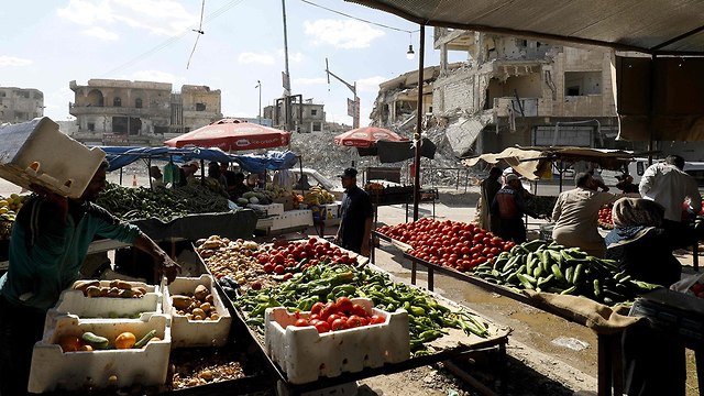רמדאן א-רקה רקה בירת דאעש סוריה (צילום: AFP)