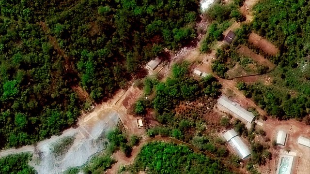 צפון קוריאה השמדה הריסה אתר גרעין  (צילום: רויטרס)