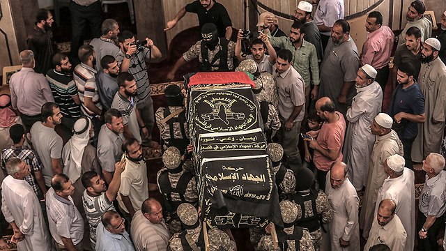 הלוויה של פעיל ג'יהאד איסלאמי ברפיח (צילום: EPA)