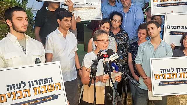 Goldin's mother Leah said soldiers should not be left behind (Photo: Yuval Hen)