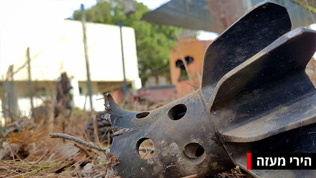 Разорвавшийся минометный снаряд около детского сада. Фото: Рои Идан
