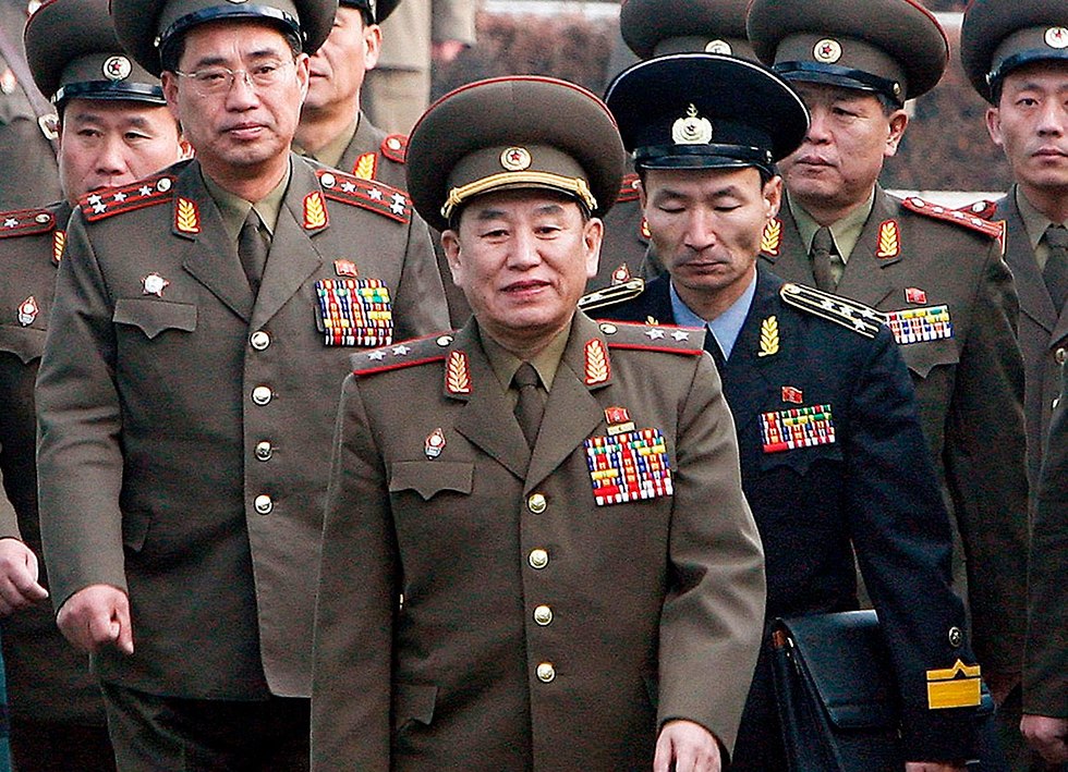 קים יונג צ'ול נציג בכיר של צפון קוריאה בדרך לארה