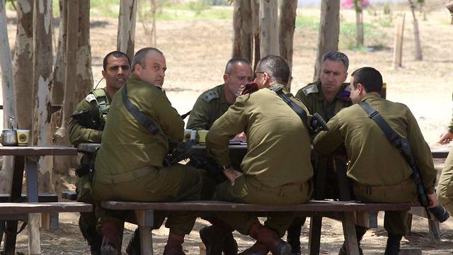 Генералы ЦАХАЛа в полевой обстановке возле границы с Газой. Фото: Рои Идан