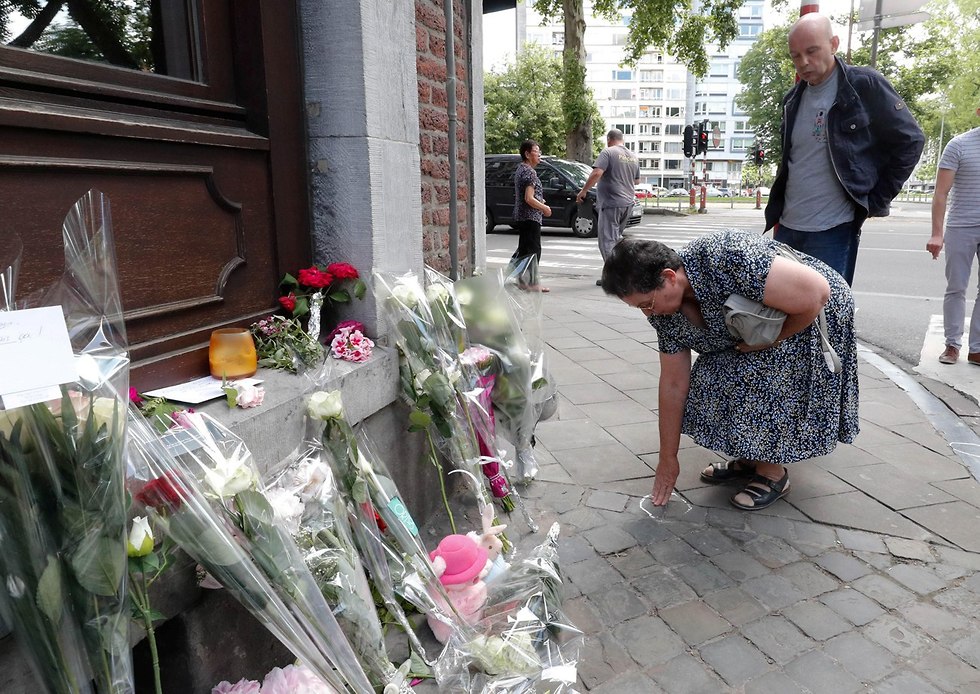Flowers at the scene of the attack (Photo: Reuters)