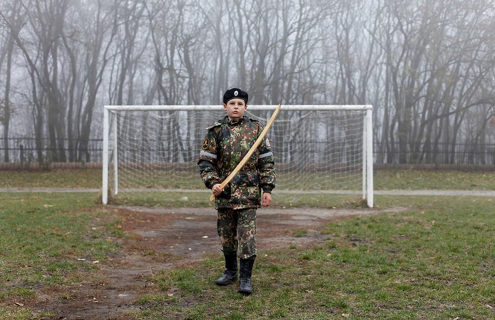 חניך ב פנימייה צבאית שער ב סטברופול רוסיה (צילום: רויטרס)
