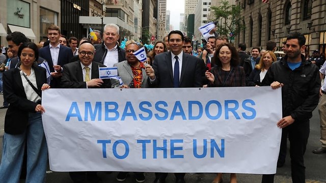 Постпред Израиля в ООН Дани Данон на марше cолидарности. Фото: делегация Израиля в ООН (Photo: Israeli Mission to the UN)