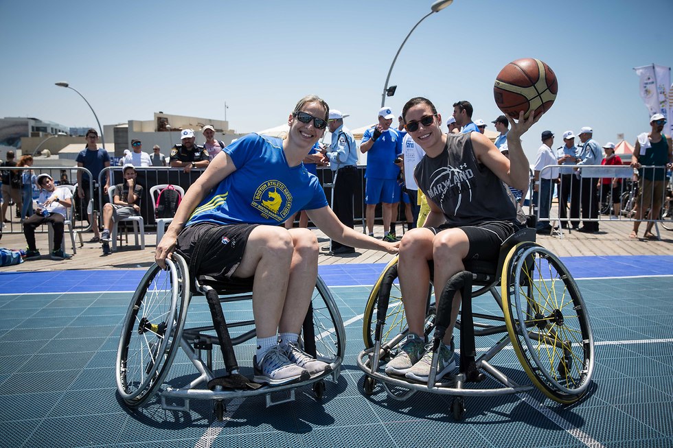 כדורסל בכיסאות גלגלים (צילום: עוז מועלם)