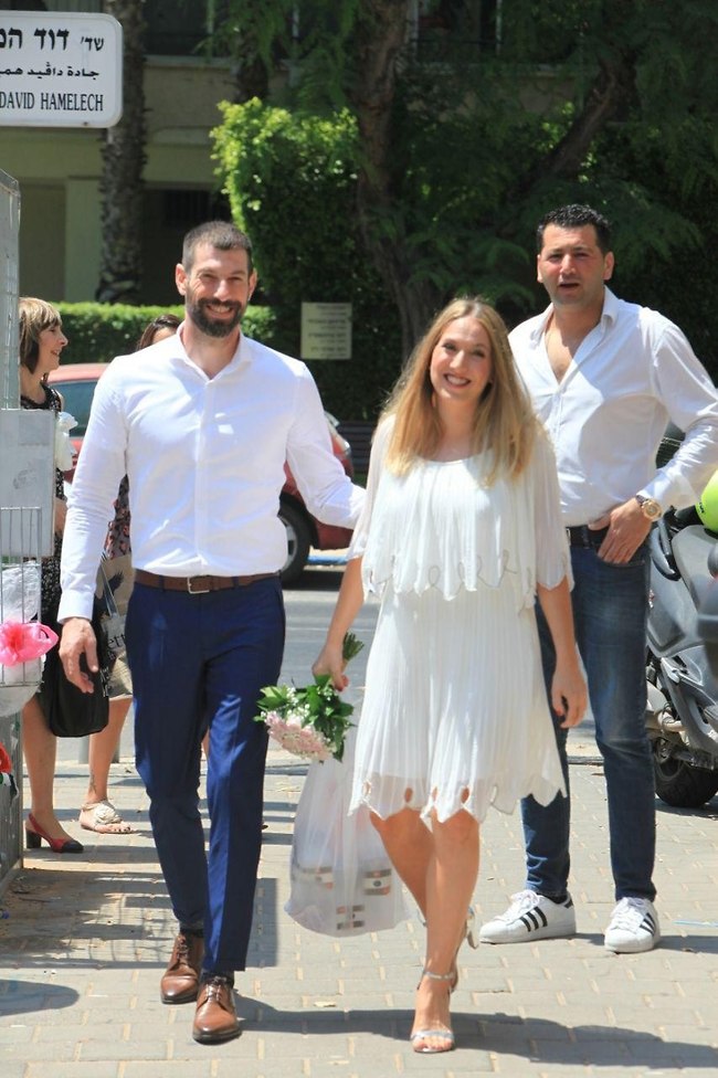 אהבנו את הלוק. של שניכם! (צילום: מוטי לבטון) אהבנו את הלוק. של שניכם! (צילום: מוטי לבטון)