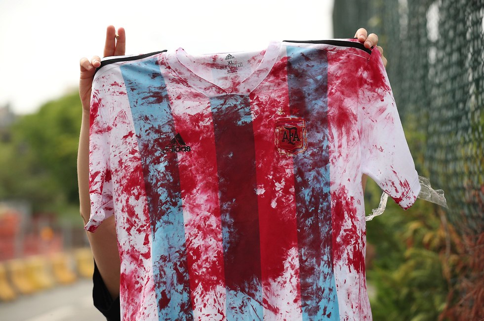Bloodied Argentina shirt (Photo: Reuters)