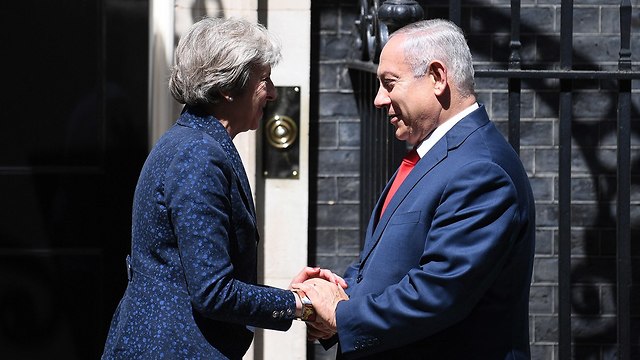 May welcomes Netanyahu to Downing Street (Photo: EPA)