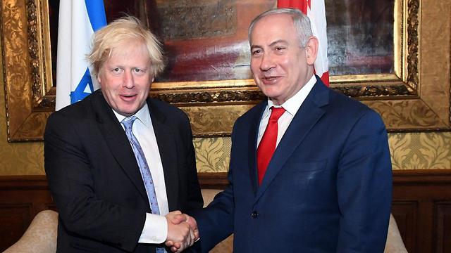 Prime Minister Netanyahu with British Foreign Secretary Johnson (Photo: Haim Tzah/GPO)