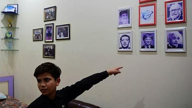 חמד סאפי קואצ'ר בן 11 מ פקיסטן (צילום: AFP)