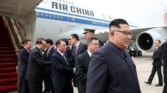 שליט צפון קוריאה קים ג'ונג און נוחת ב סינגפור (צילום: רויטרס)