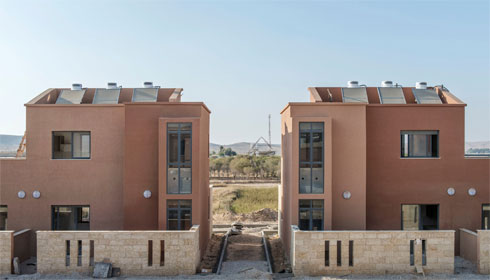 אחד הפרויקטים האיכותיים שנעשו בישראל בשנים האחרונות. שכונת הסטודנטים הסמוכה למדרשת שדה בוקר (צילום: אלי סינגלובסקי)