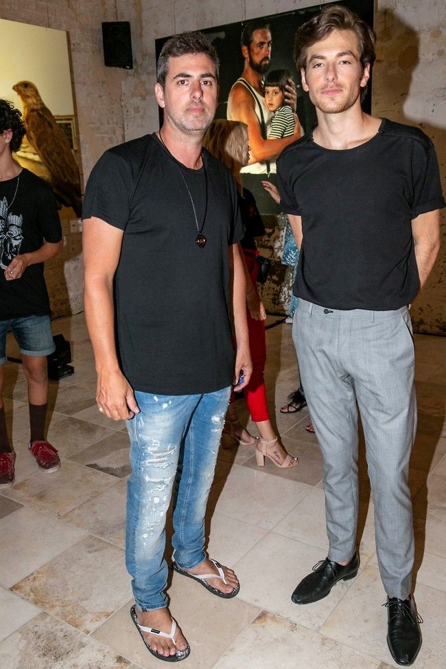 והכפכפי הוויאנס מה איתם? (צילום: ערן לם) והכפכפי הוויאנס מה איתם? (צילום: ערן לם)