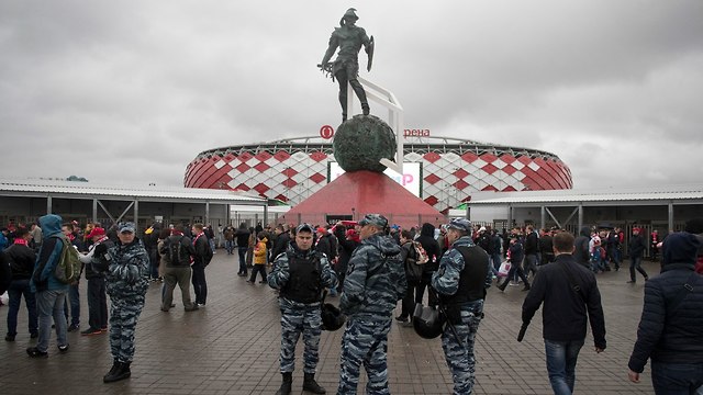שוטרים ב רוסיה הכנות לקראת המונדיאל (צילום: AP)