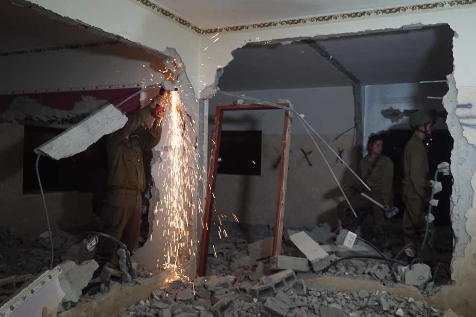 Home demolition (Photo: IDF Spokesperson's Unit )