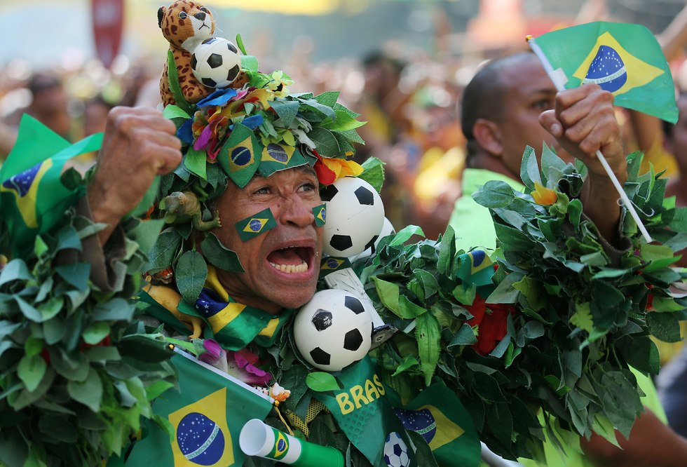 אוהד נבחרת ברזיל (צילום: רויטרס)