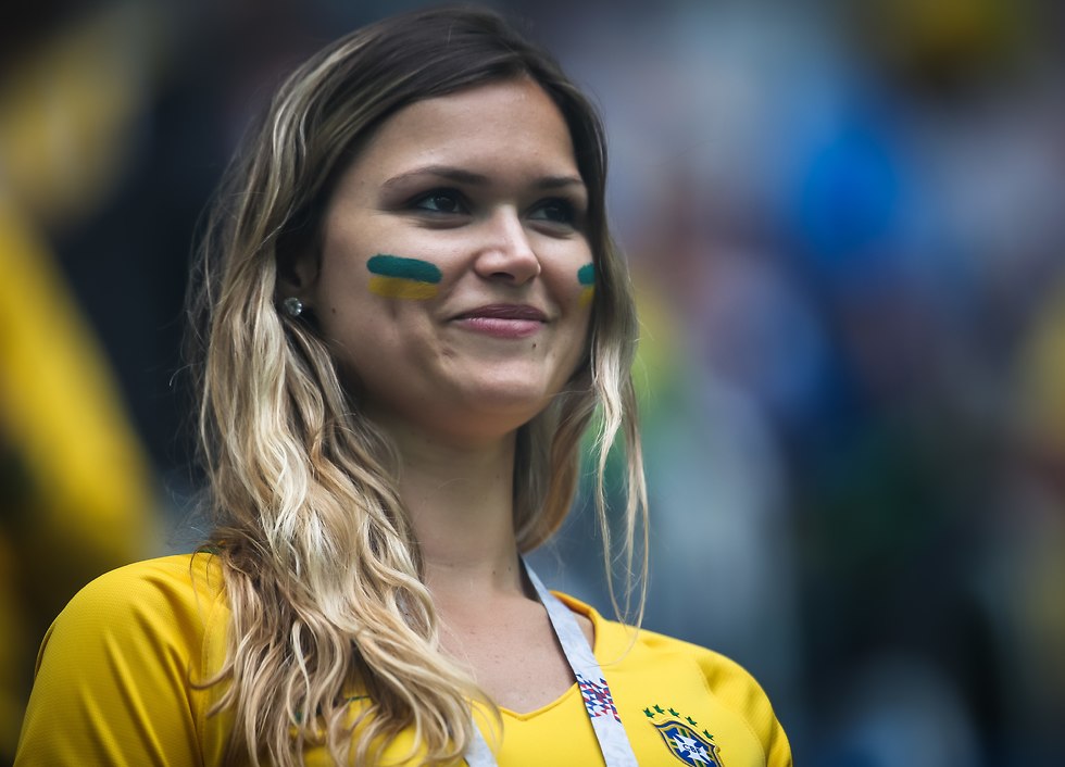אוהדת ברזיל (צילום: עוז מועלם)