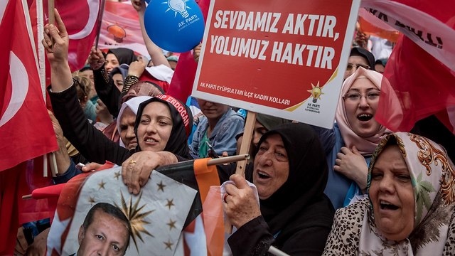 עצרת בחירות של רג'פ טאיפ ארדואן נשיא טורקיה ב איסטנבול (צילום: gettyimages)