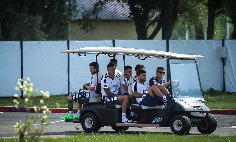 מסי באימון נבחרת ארגנטינה (צילום: עוז מועלם)