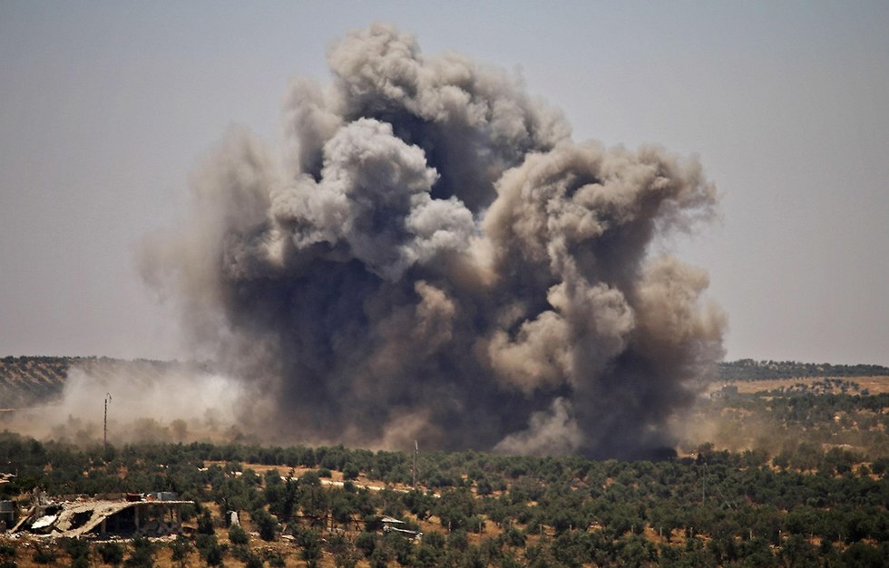 הפצצות בדרעא סוריה (צילום: AFP)