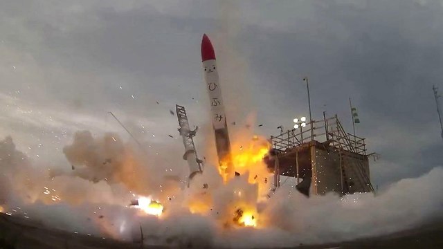 הטיל מומו 2 התפוצץ זמן קצר אחרי השיגור יפן (צילום: EPA)