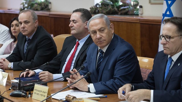 Prime Minister Benjamin Netanyahu at Sunday’s cabinet meeting  (Photo: Ohad Zwigenberg)