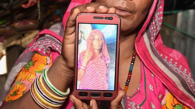 הודו ווטסאפ פייק ניוז גורם ל לינץ' ב אנשים תופעה (צילום: AFP)
