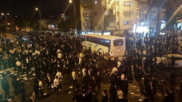 Митинг протеста учащихся йешив в Иерусалиме против призыва в ЦАХАЛ. Фото: Моше Мизрахи