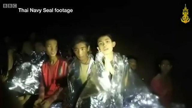 חילוץ הנערים ממערה בצפון תאילנד (צילום: BBC )