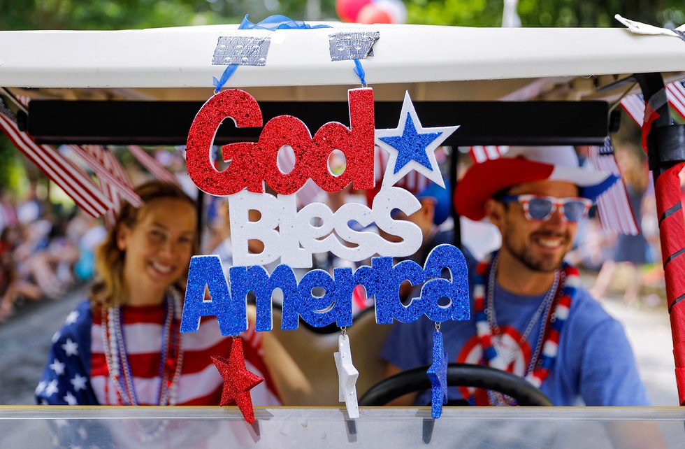 חגיגות יום העצמאות האמריקני בניוברי בדרום קרוליינה (צילום: EPA)