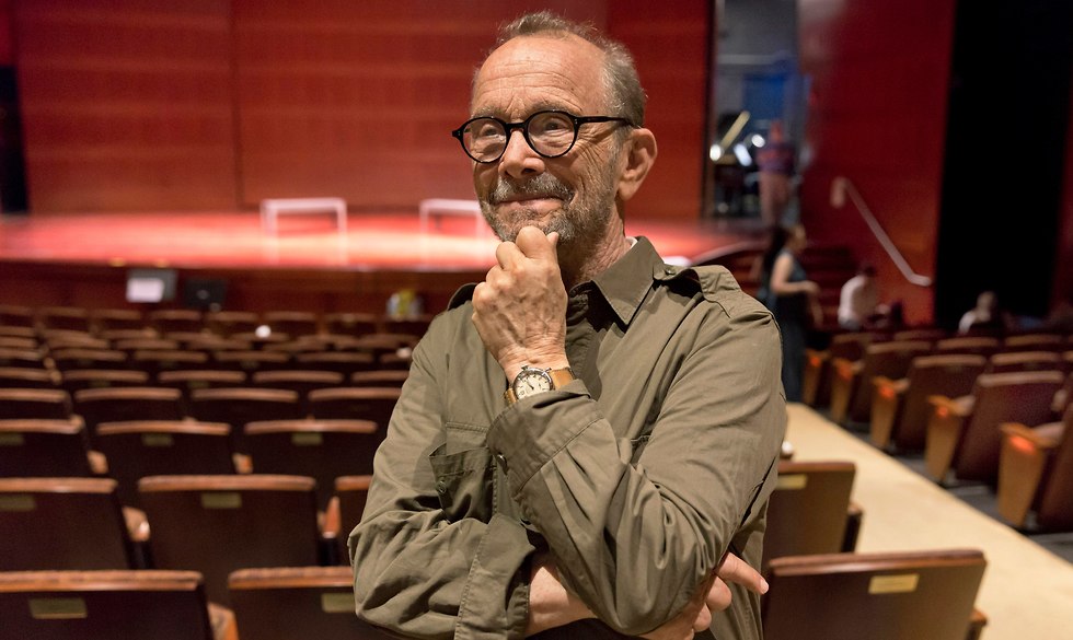 Joel Grey, director of the National Yiddish Theatre Folksbiene production of a Yiddish-language version of 'Fiddler on the Roof' (Photo: AP)