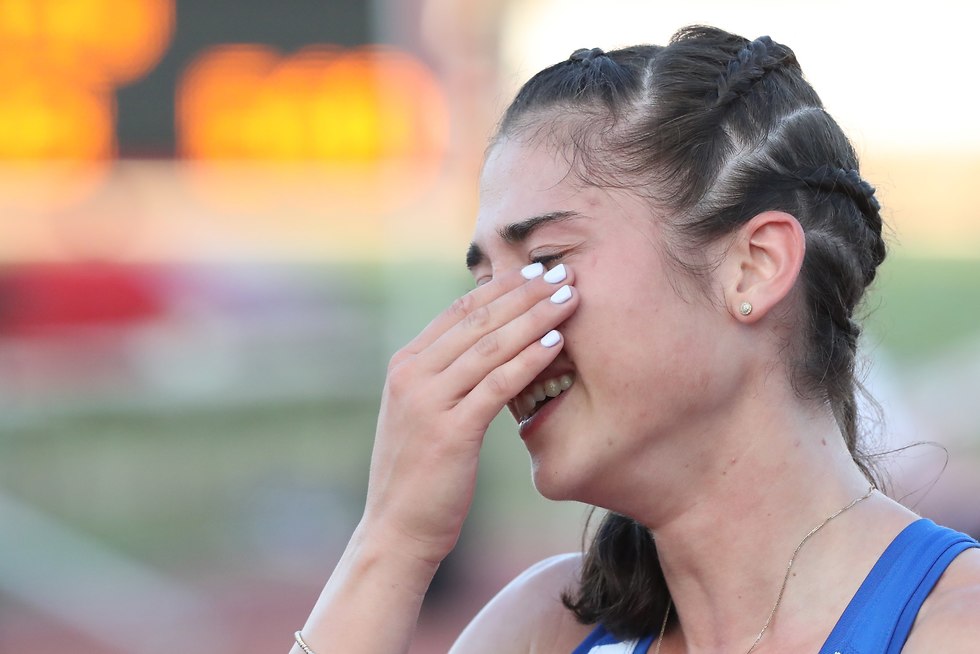 דיאנה ויסמן בוכה מהתרגשות (צילום: אורן אהרוני)