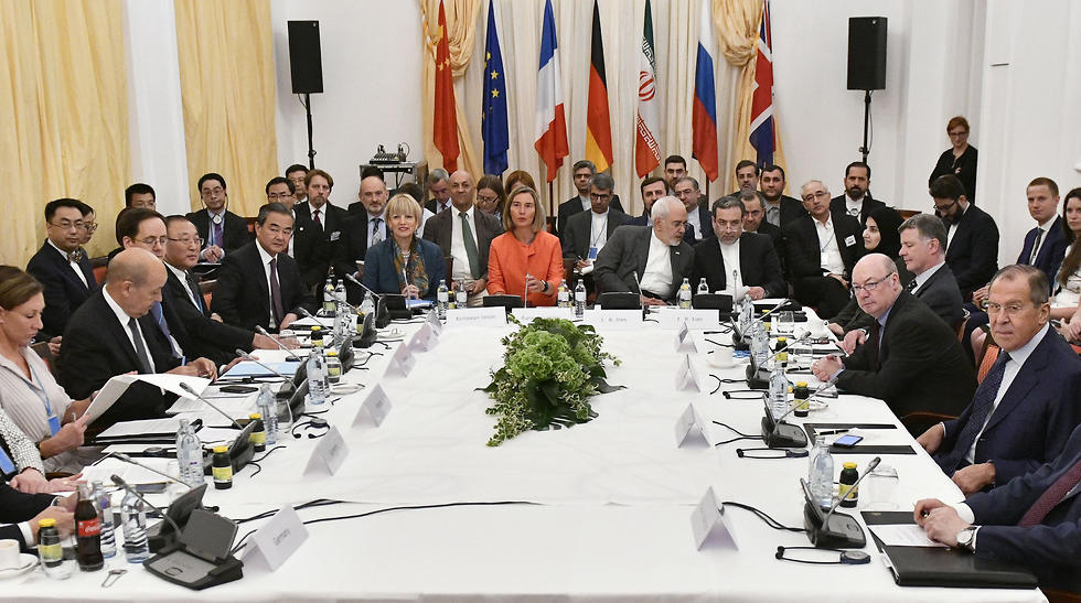World powers meet with Iran on nuclear deal (צילום: AFP)