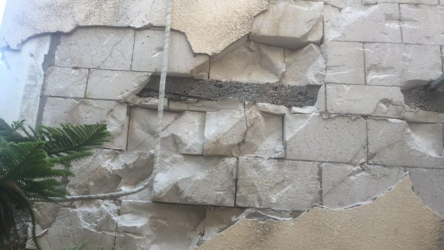 נזק שנגרם למבנים בטבריה כתוצאה מרעידות האדמה (צילום: רועי רובינשטיין)