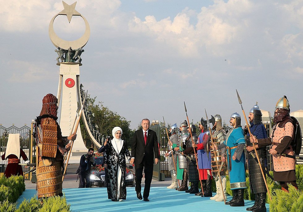 Erdogan and wife Amina in presidential palace in Ankara  (Photo: Reuters)