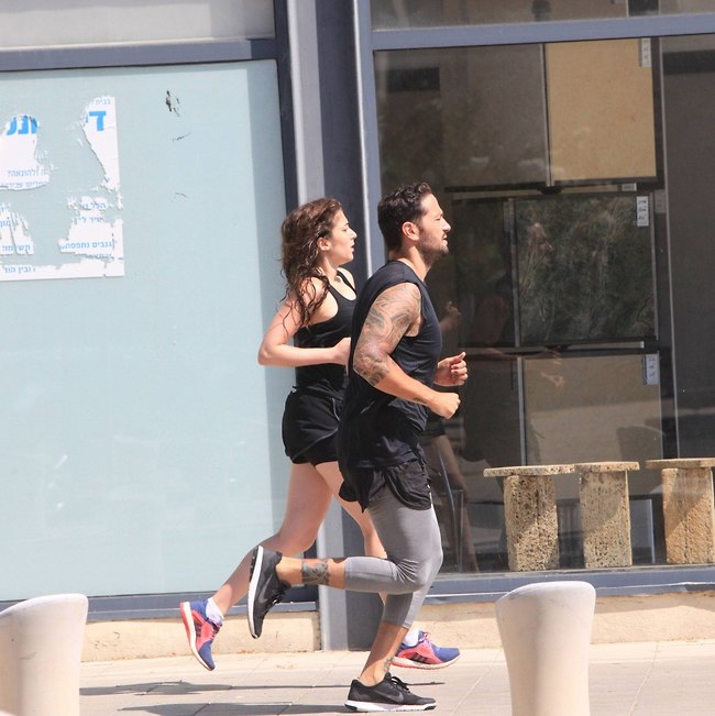 יותר קל בשניים (צילום: מוטי לבטון) יותר קל בשניים (צילום: מוטי לבטון)