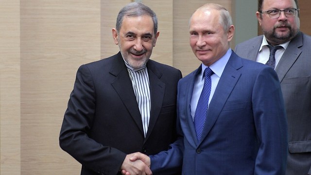 Ali Akbar Velayati and President Putin (Photo: Reuters)