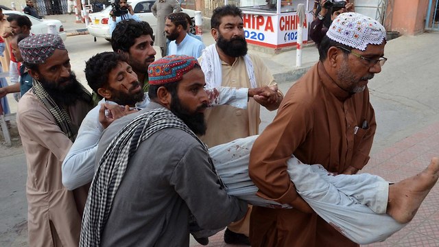 פקיסטן פיגוע זה התאבדות  (צילום: EPA)