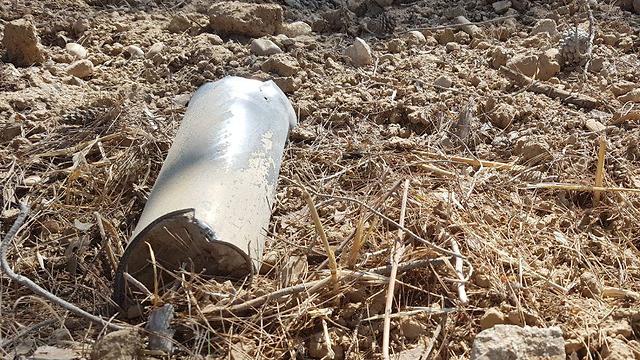 Rocket falls in kibbutz in southern Israel (Photo: Barel Efraim)